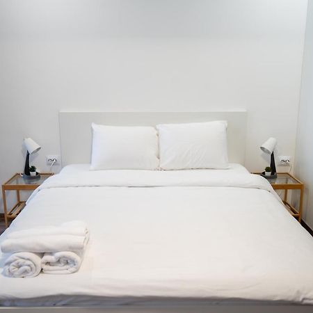 סופיה Bright Studio In The City Center מראה חיצוני תמונה