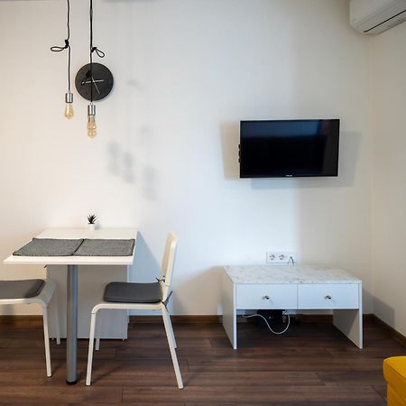 סופיה Bright Studio In The City Center מראה חיצוני תמונה