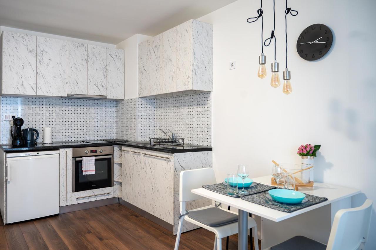 סופיה Bright Studio In The City Center מראה חיצוני תמונה